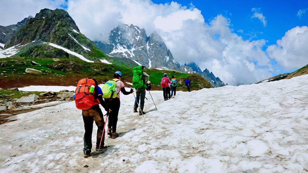 Sonamarg To Nichnai | First Trek Day Through Meadows & Forests